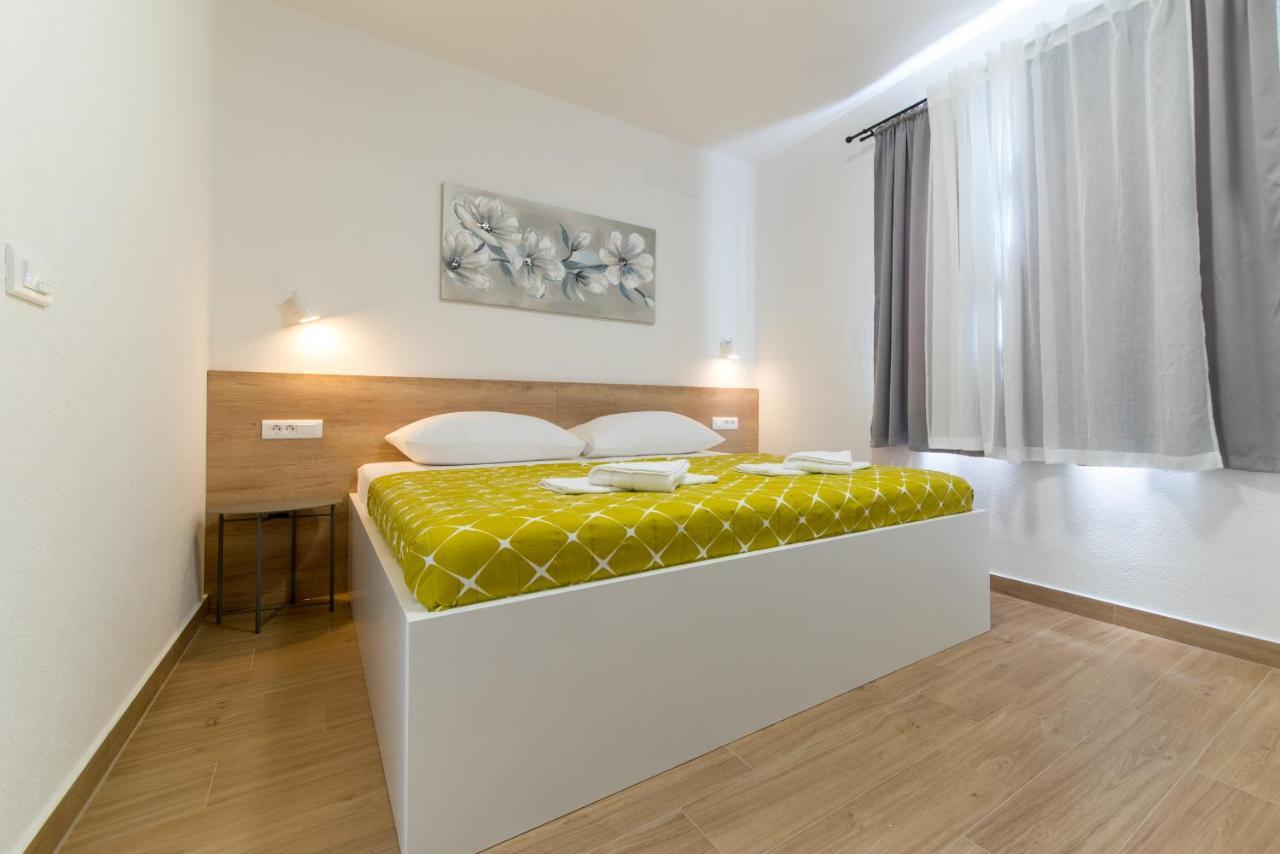 Apartment Mare Krvavica Buitenkant foto