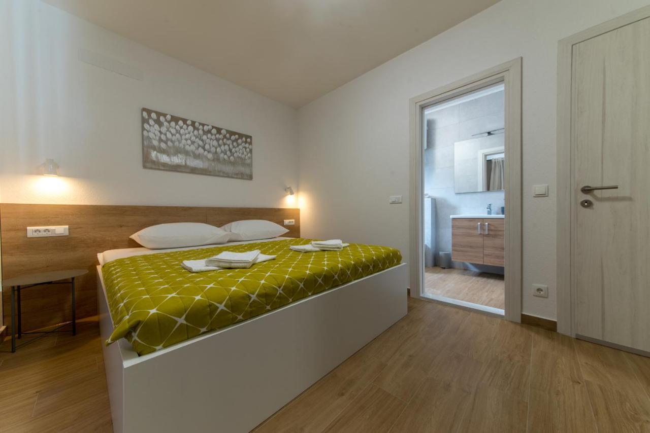 Apartment Mare Krvavica Buitenkant foto
