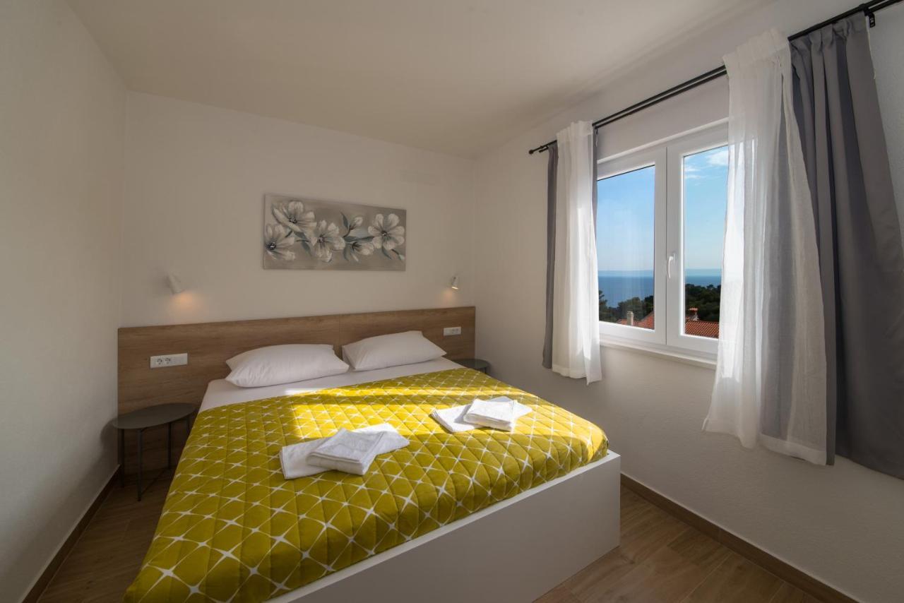 Apartment Mare Krvavica Buitenkant foto