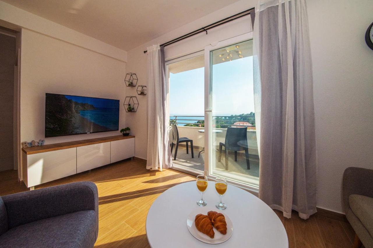 Apartment Mare Krvavica Buitenkant foto